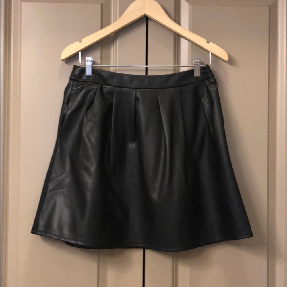 Lack leather mini skirt